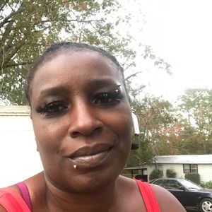 Meet your Posher, Alecia